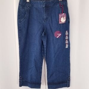 Gloria Vanderbilt Mid Rise blue Capris Size 12